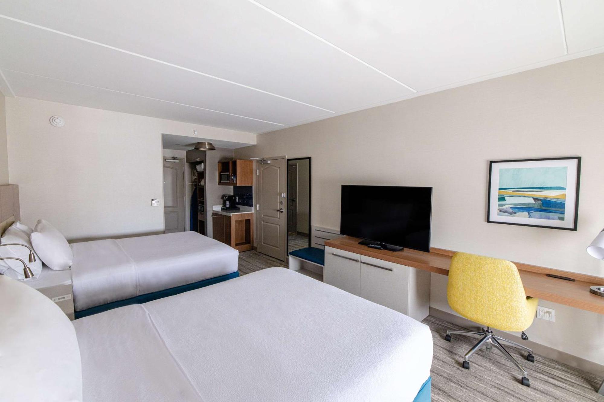 Hilton Garden Inn Lakewood Exteriör bild